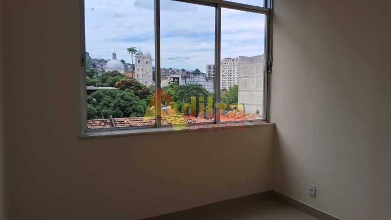 Apartamento à venda com 2 quartos, 70m² - Foto 9