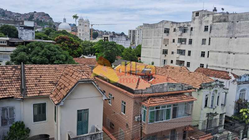 Apartamento à venda com 2 quartos, 70m² - Foto 13