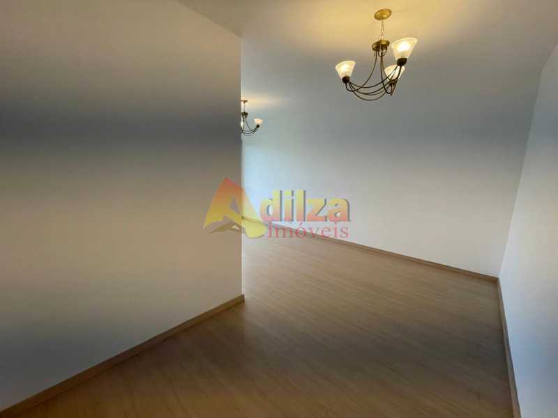 Apartamento à venda com 2 quartos, 70m² - Foto 4