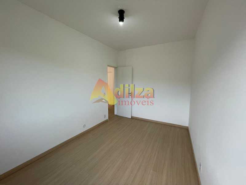 Apartamento à venda com 2 quartos, 70m² - Foto 9