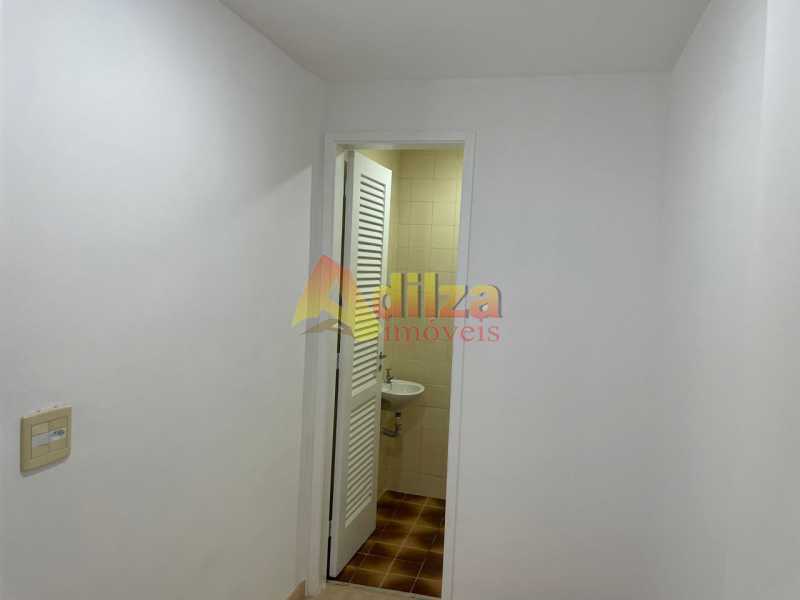 Apartamento à venda com 2 quartos, 70m² - Foto 21
