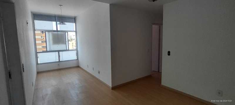 Apartamento à venda com 2 quartos, 61m² - Foto 3