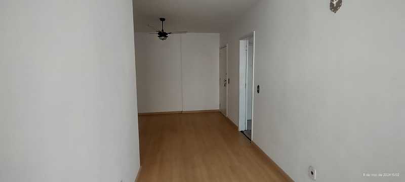 Apartamento à venda com 2 quartos, 61m² - Foto 5