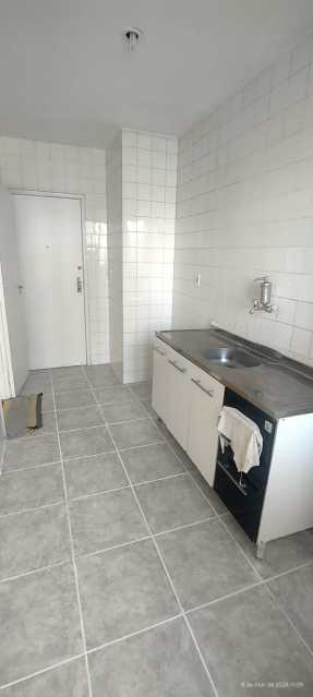 Apartamento à venda com 2 quartos, 61m² - Foto 8