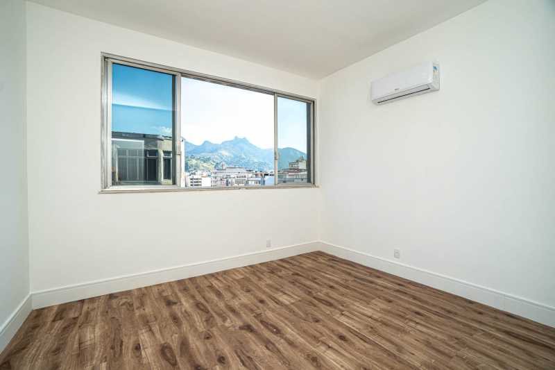 Apartamento à venda com 4 quartos, 130m² - Foto 9