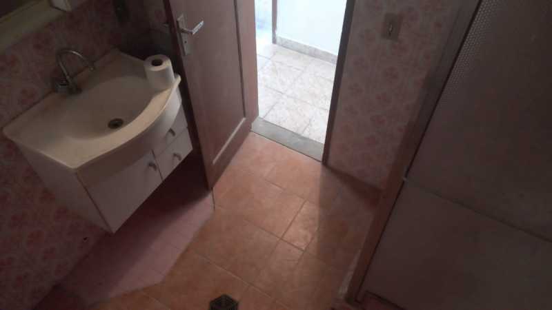 Apartamento à venda com 2 quartos, 70m² - Foto 9