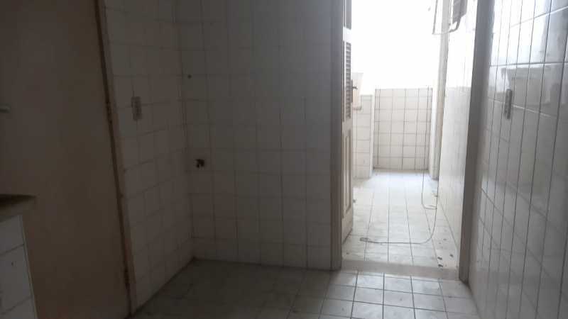 Apartamento à venda com 2 quartos, 70m² - Foto 14