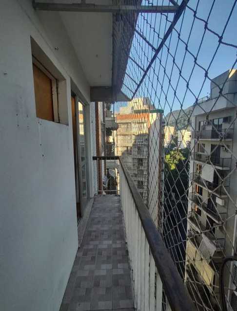 Apartamento à venda com 2 quartos, 73m² - Foto 4