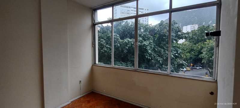 Apartamento à venda com 3 quartos, 97m² - Foto 11