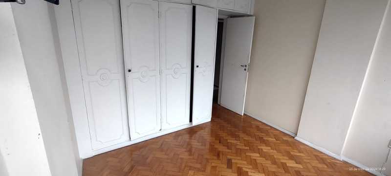 Apartamento à venda com 3 quartos, 97m² - Foto 12