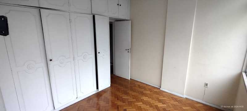 Apartamento à venda com 3 quartos, 97m² - Foto 13