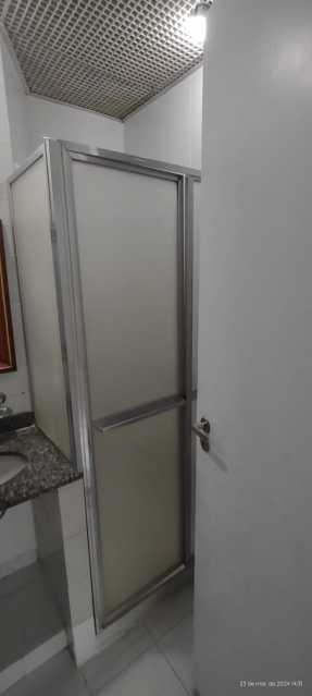 Apartamento à venda com 3 quartos, 97m² - Foto 21