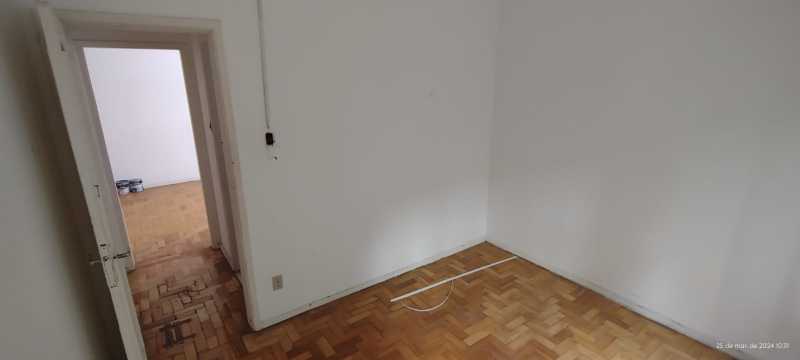 Apartamento à venda com 2 quartos, 72m² - Foto 9