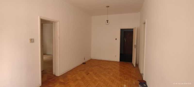 Apartamento à venda com 2 quartos, 72m² - Foto 3