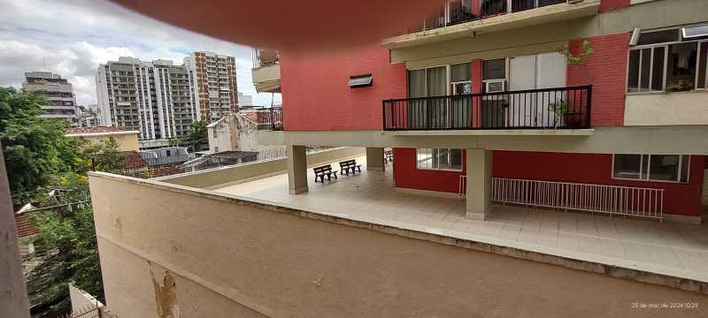 Apartamento à venda com 2 quartos, 72m² - Foto 27