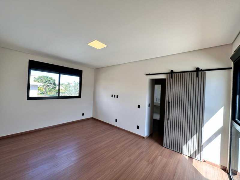 Casa de Condomínio à venda com 4 quartos, 352m² - Foto 17