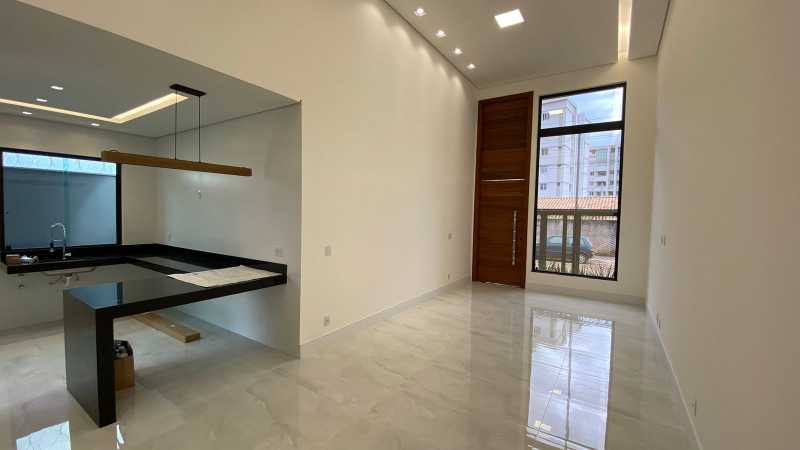 Casa à venda com 3 quartos, 140m² - Foto 8