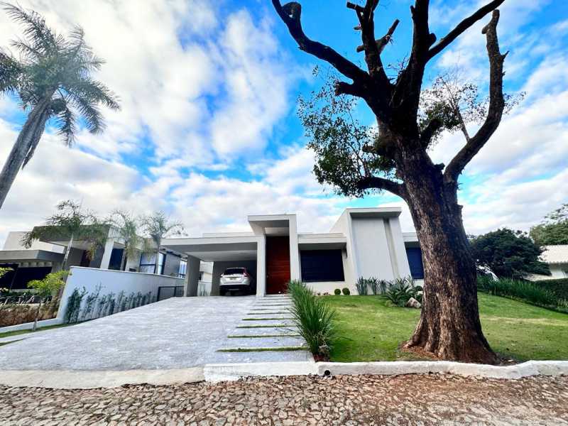 Casa de Condomínio à venda com 4 quartos, 500m² - Foto 1