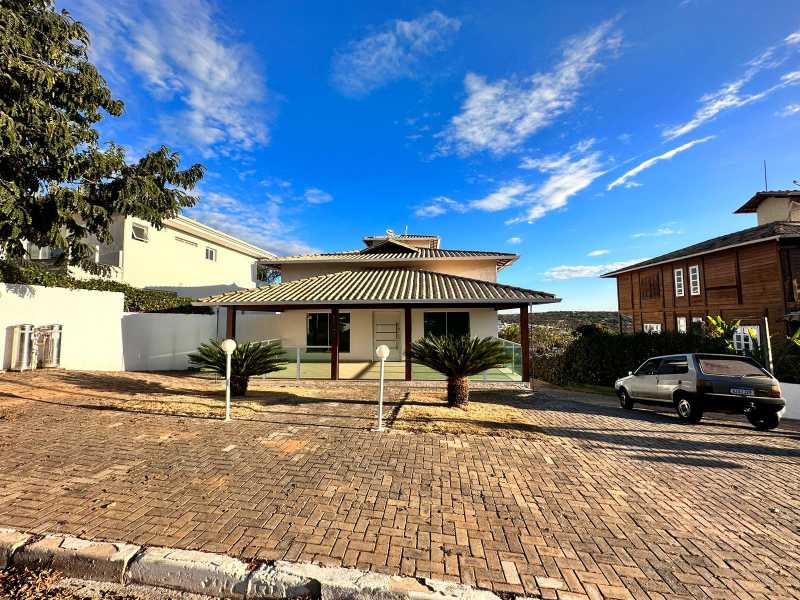 Casa de Condomínio à venda e aluguel com 3 quartos, 451m² - Foto 1