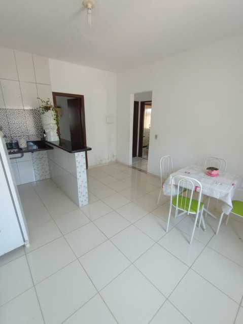 Casa à venda com 2 quartos, 68m² - Foto 9