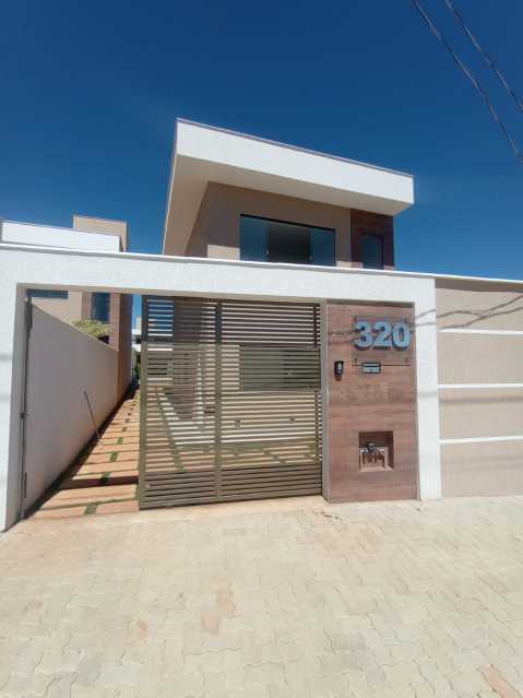 Casa à venda com 3 quartos, 128m² - Foto 1