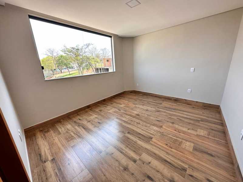 Casa de Condomínio à venda com 4 quartos, 400m² - Foto 15