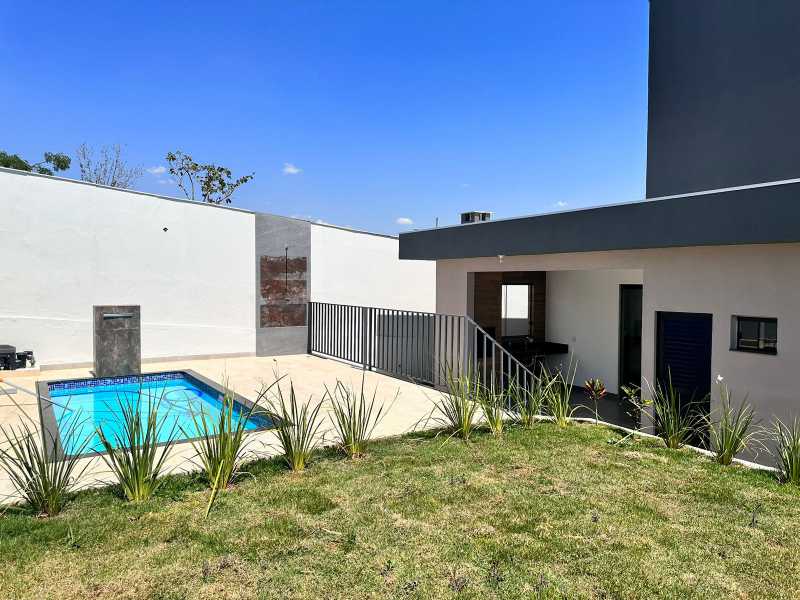 Casa à venda com 3 quartos, 162m² - Foto 3