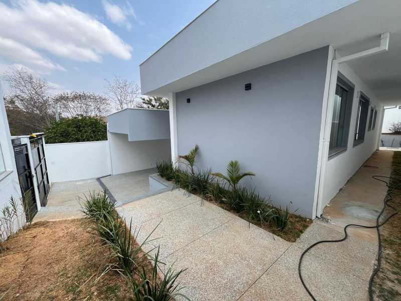 Casa à venda com 3 quartos, 127m² - Foto 2