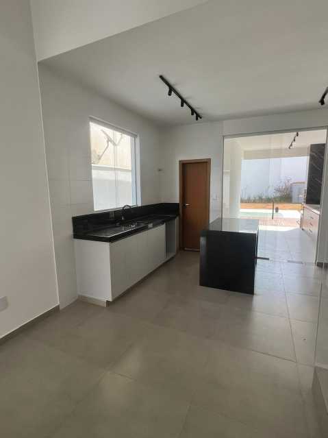 Casa à venda com 3 quartos, 127m² - Foto 16