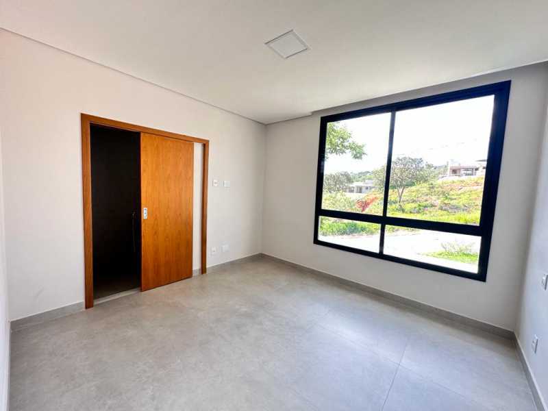 Casa de Condomínio à venda com 4 quartos, 230m² - Foto 16