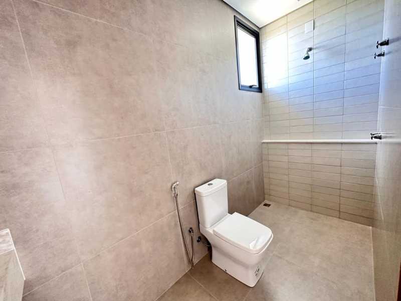 Casa de Condomínio à venda com 4 quartos, 230m² - Foto 17