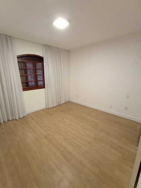 Casa à venda com 4 quartos, 305m² - Foto 21