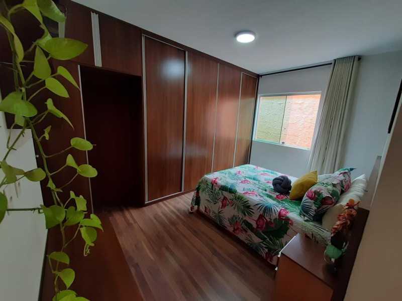 Casa de Condomínio à venda com 3 quartos, 218m² - Foto 5