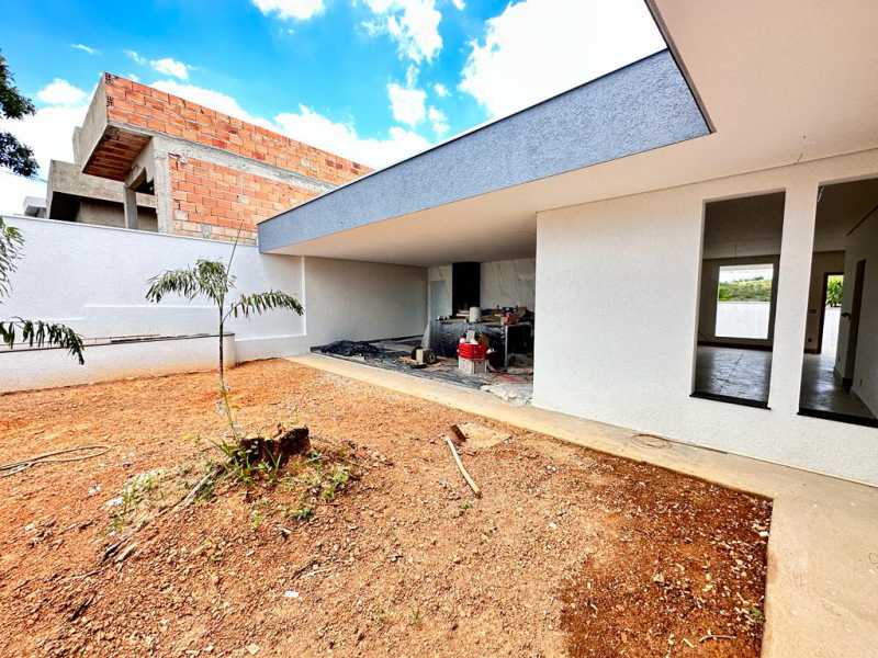 Casa à venda com 3 quartos, 200m² - Foto 12