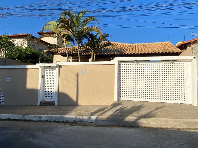 Casa à venda com 3 quartos, 150m² - Foto 1