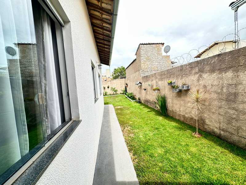 Casa à venda com 3 quartos, 93m² - Foto 13