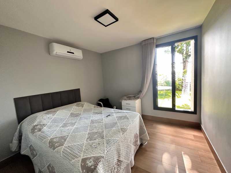 Casa à venda com 4 quartos, 320m² - Foto 16