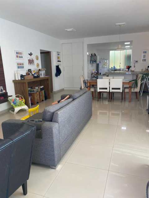 Casa à venda com 3 quartos, 197m² - Foto 11