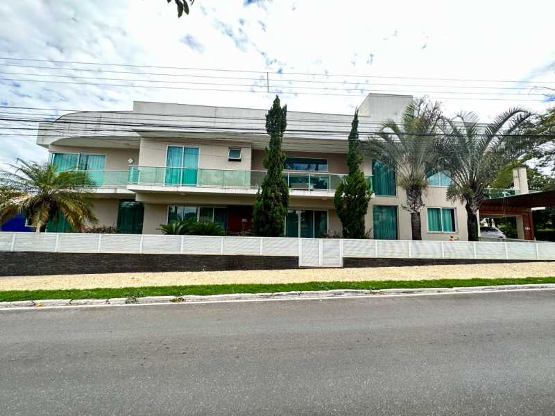 Casa de Condomínio à venda e aluguel com 6 quartos, 800m² - Foto 1