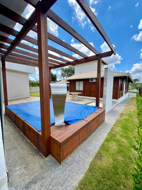 Casa de Condomínio à venda com 3 quartos, 250m² - Foto 9