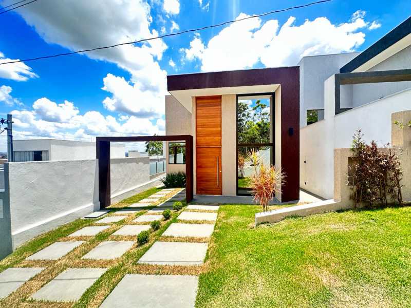 Casa de Condomínio à venda com 4 quartos, 130m² - Foto 1