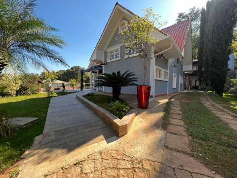 Casa de Condomínio à venda com 3 quartos, 380m² - Foto 2