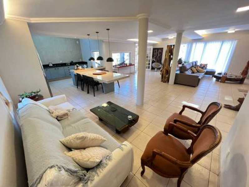 Casa de Condomínio à venda com 3 quartos, 380m² - Foto 9