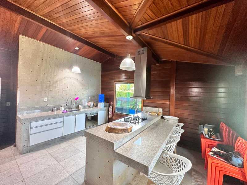 Casa de Condomínio à venda com 4 quartos, 234m² - Foto 8