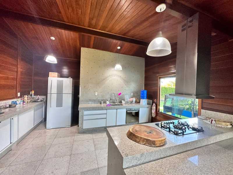 Casa de Condomínio à venda com 4 quartos, 234m² - Foto 10