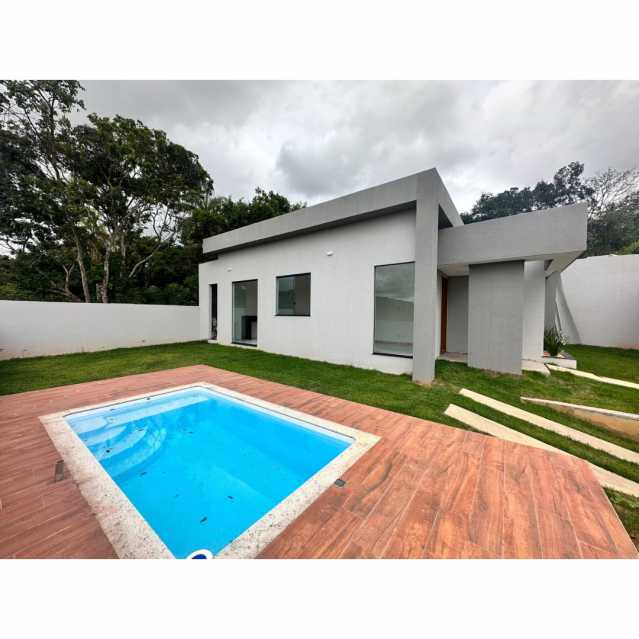 Casa à venda com 3 quartos, 100m² - Foto 2