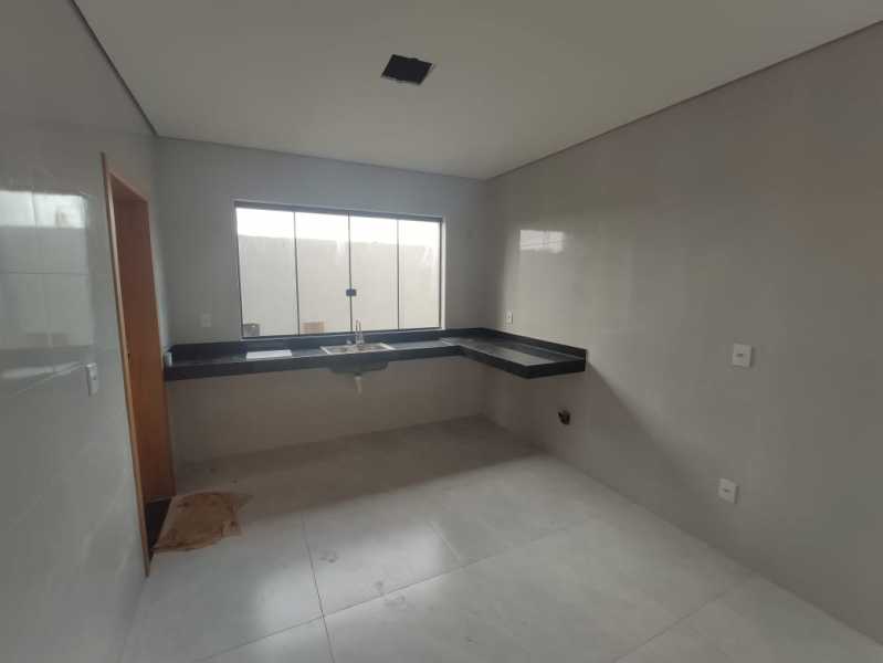 Casa à venda com 3 quartos, 138m² - Foto 4