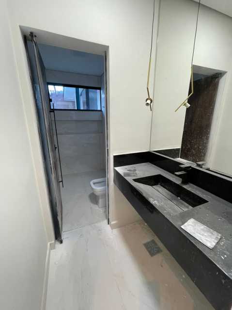 Casa à venda com 3 quartos, 183m² - Foto 8