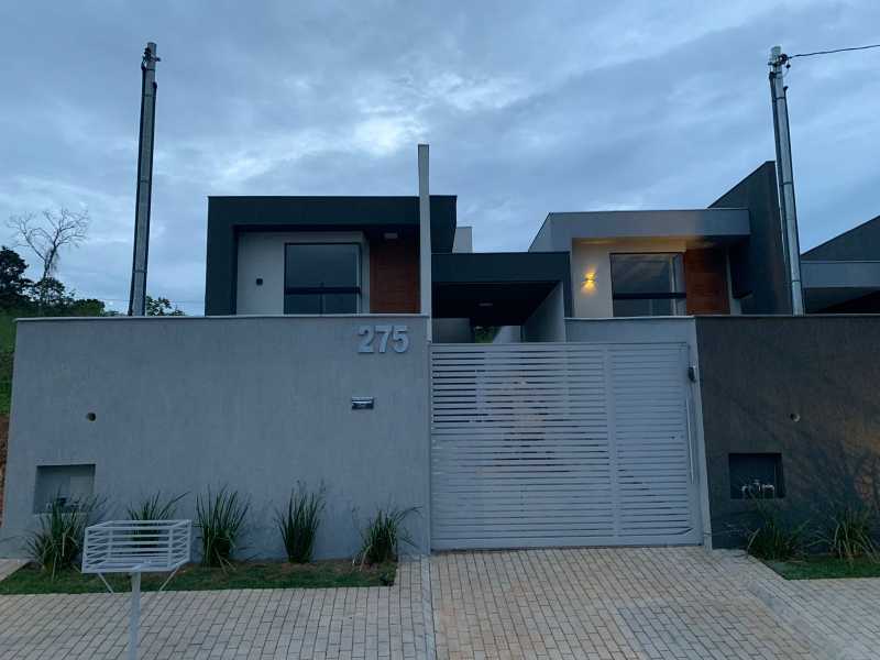 Casa à venda com 3 quartos, 107m² - Foto 1