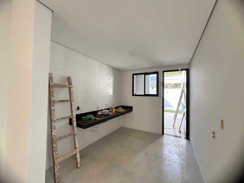 Casa à venda com 3 quartos, 86m² - Foto 16